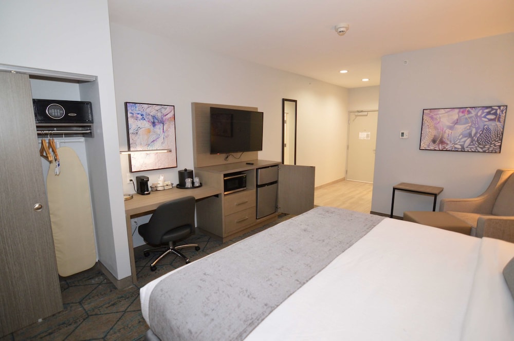 Best Western Plus Executive Residency Oklahoma City I 35 7/28