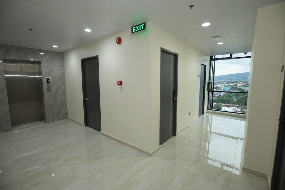 CITY POD HOTEL 7/40