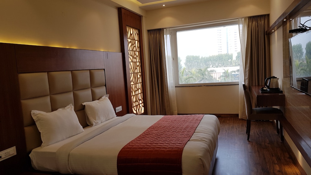 Hotel Kenview 3/23