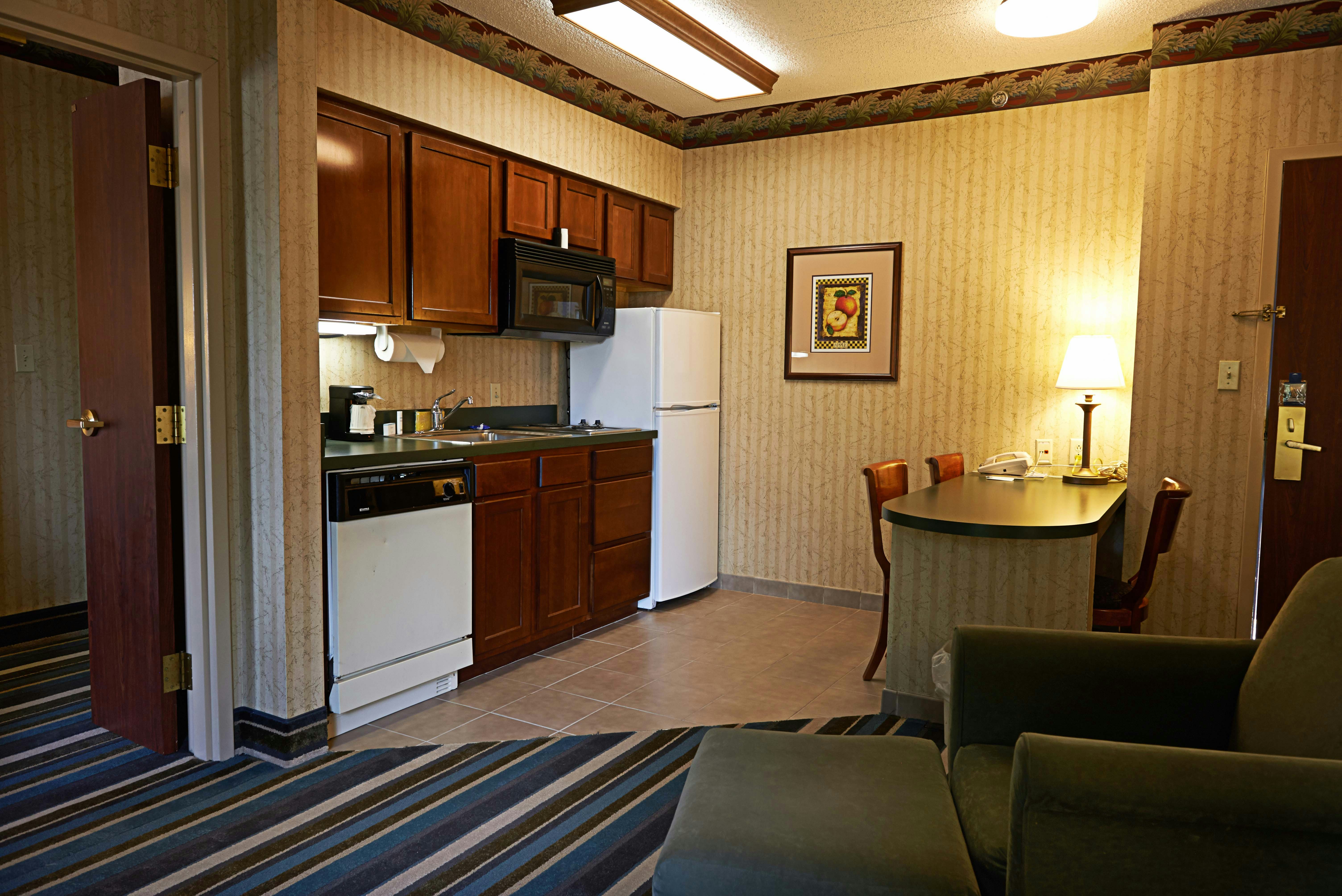 Hampton Inn Suites Scottsburg 11/82