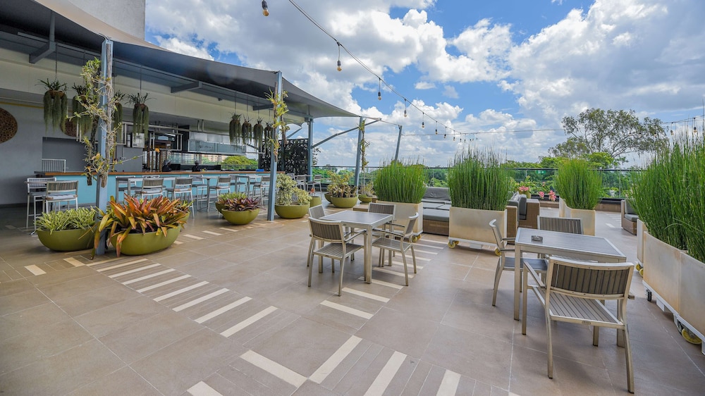 RADISSON BLU HOTEL NAIROBI UPPER HILL 70/77