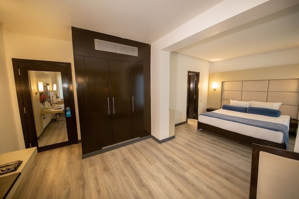 My Hotel 26/55