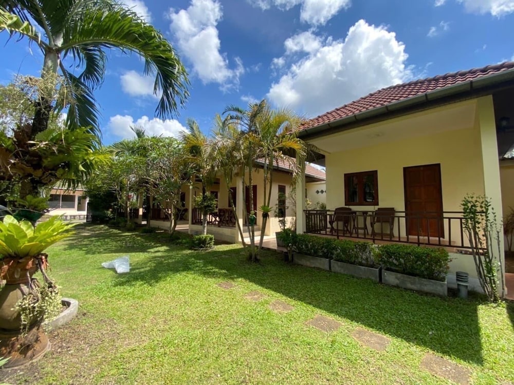 Ron's Bungalow 13/20