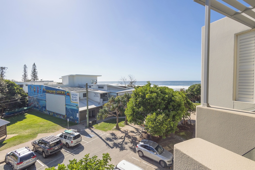The Beach Cabarita 70/78