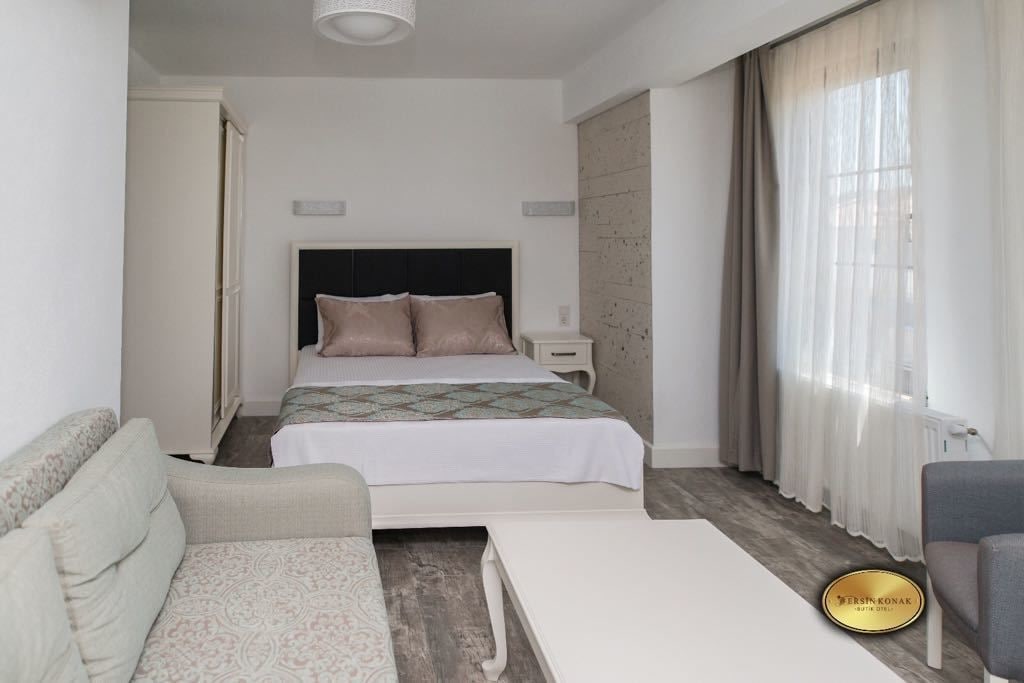 DELUXE, BALCONY
