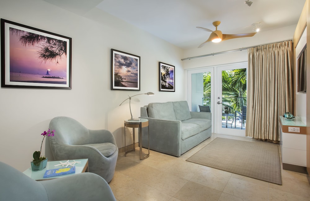 Santa Maria Suites 59/78