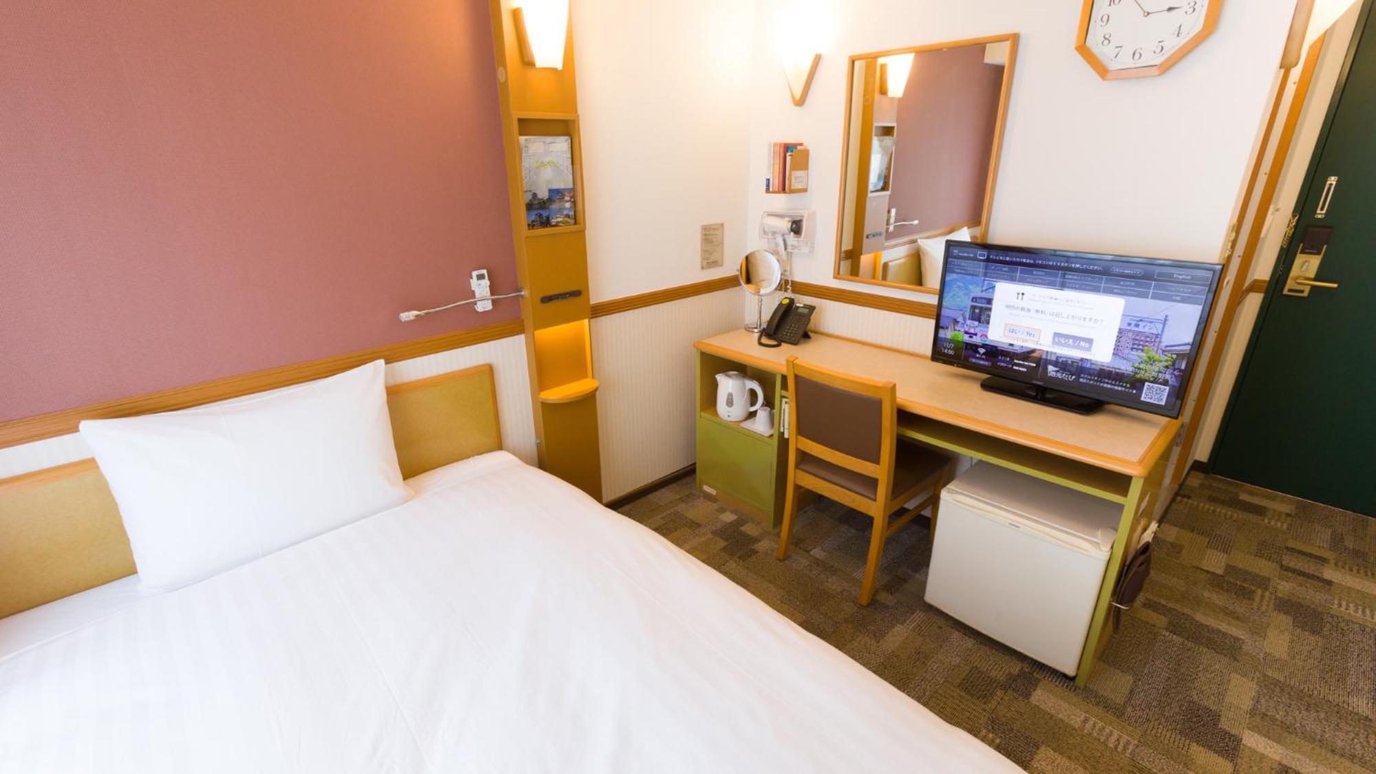 ROOM, SINGLE, DOUBLE BED, SMOKING