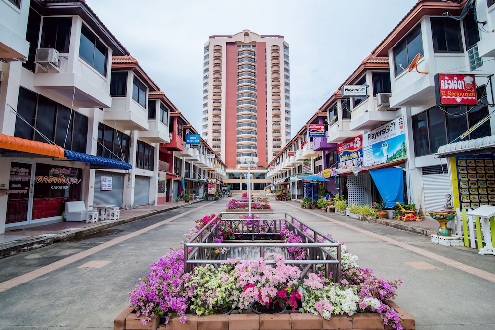 Golden Beach Cha Am Hotel 47/50