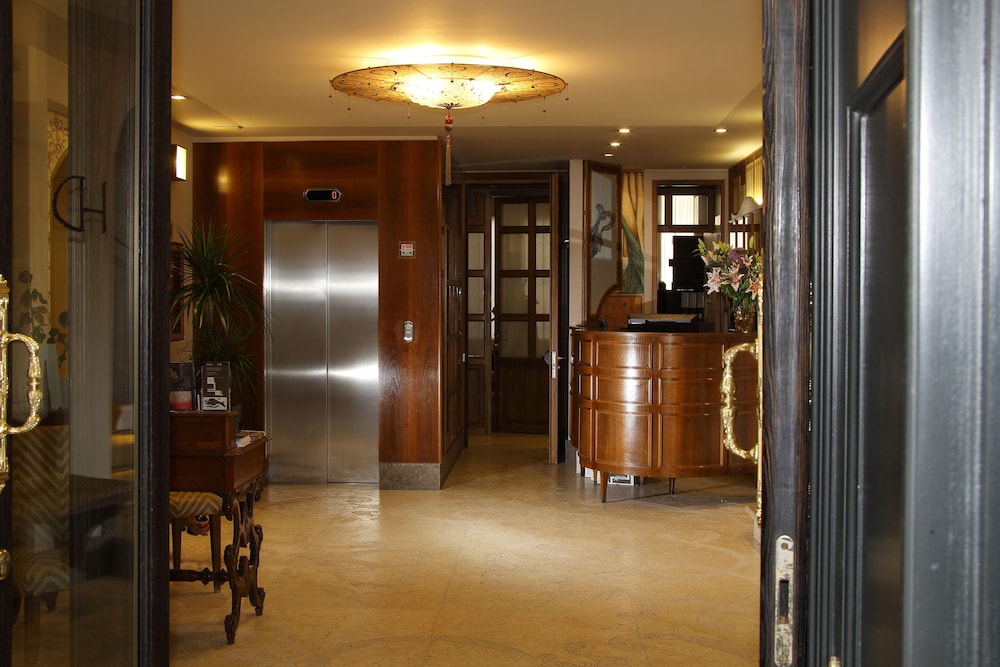 Hotel Dei Dragomanni 2/50