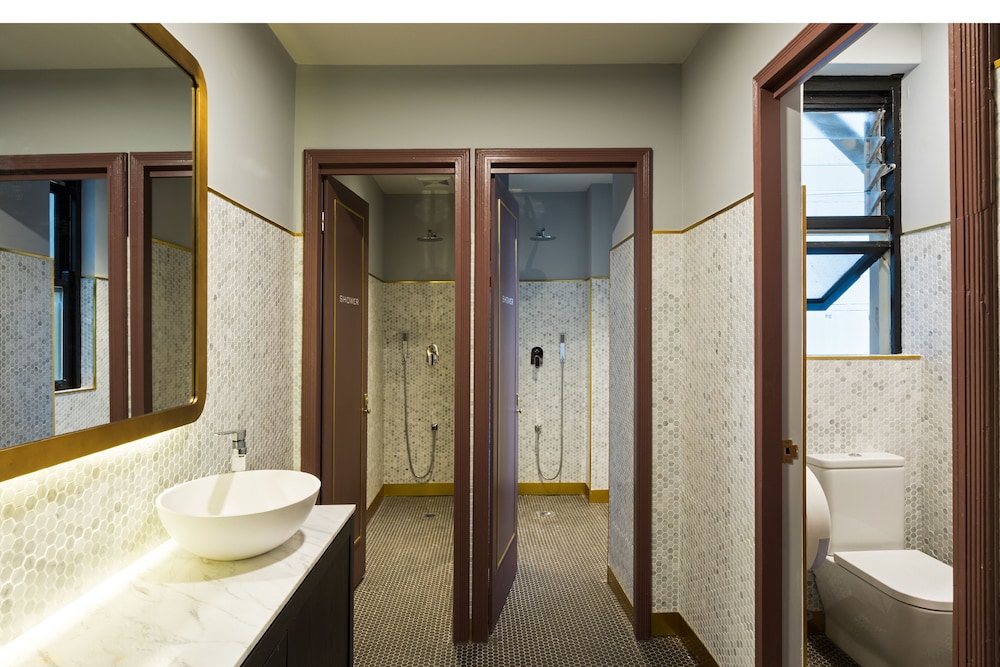 The Capsule Hotel 27/30