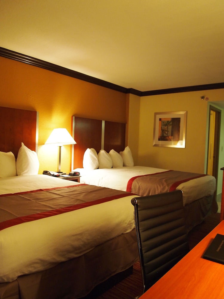 Best Western Ft. Lauderdale I-95 Inn 12/36