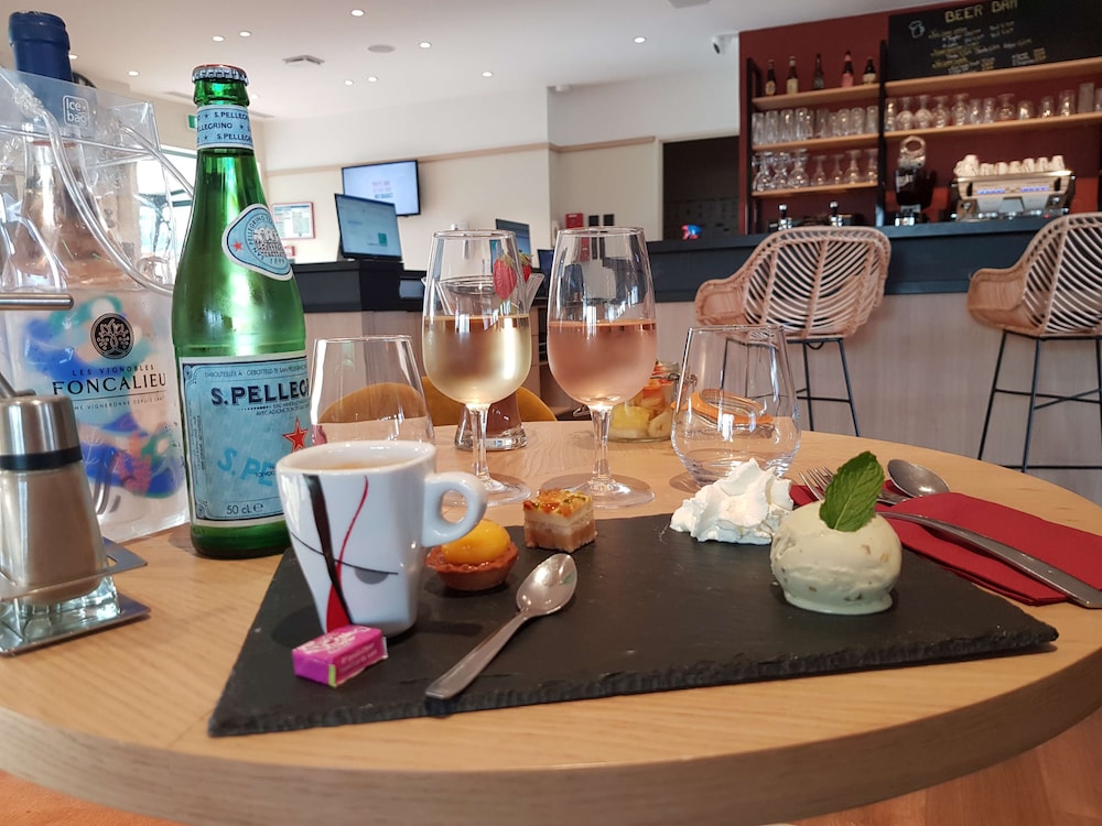 Hotel KYRIAD CARCASSONNE - Aeroport 36/49