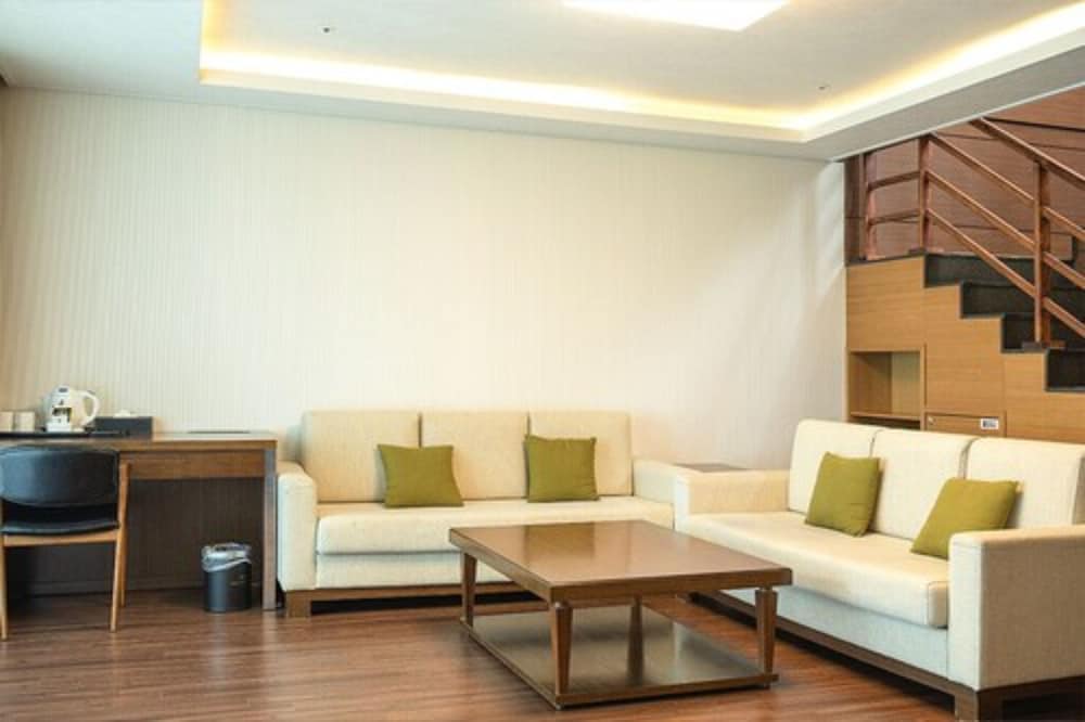 UNI HOTEL JEJU 45/69