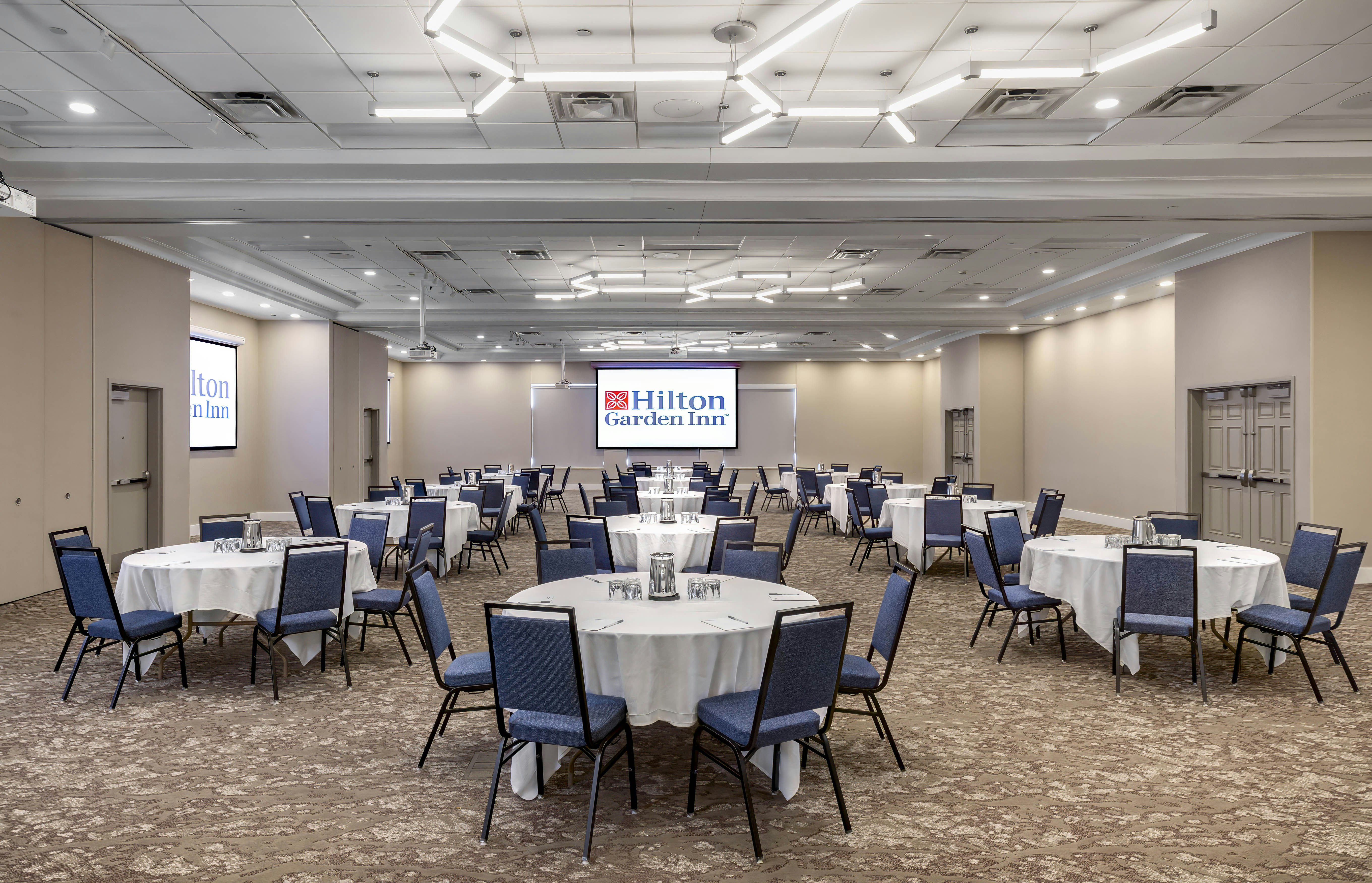 Hilton Garden Inn Des Moines/Urbandale 17/24