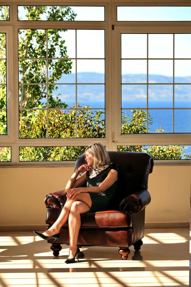 Belvedere Lesvos Aeolis Hotel 12/39