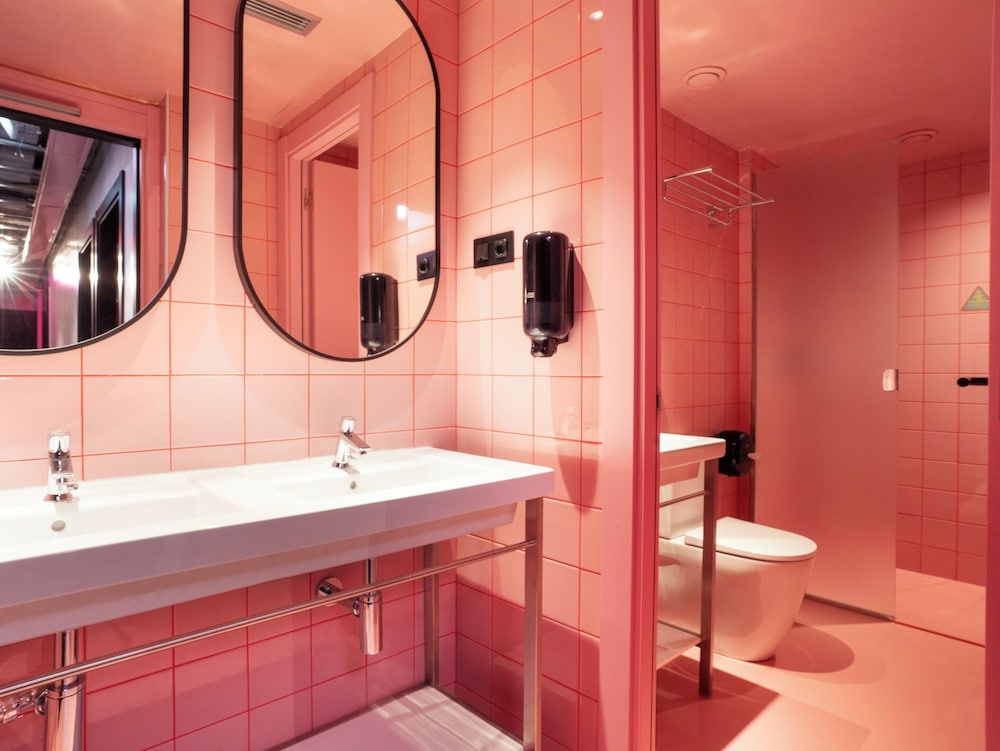 Amistat City Hostel Barcelona 45/50