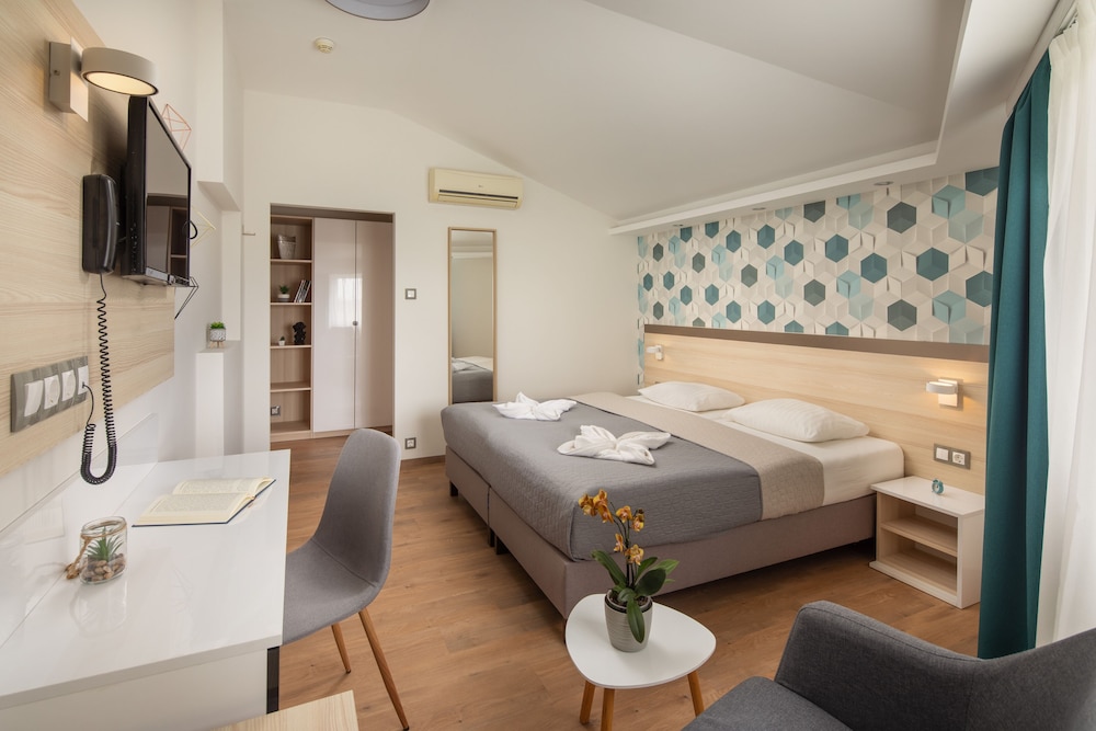 Minotel Kristaly 8/36