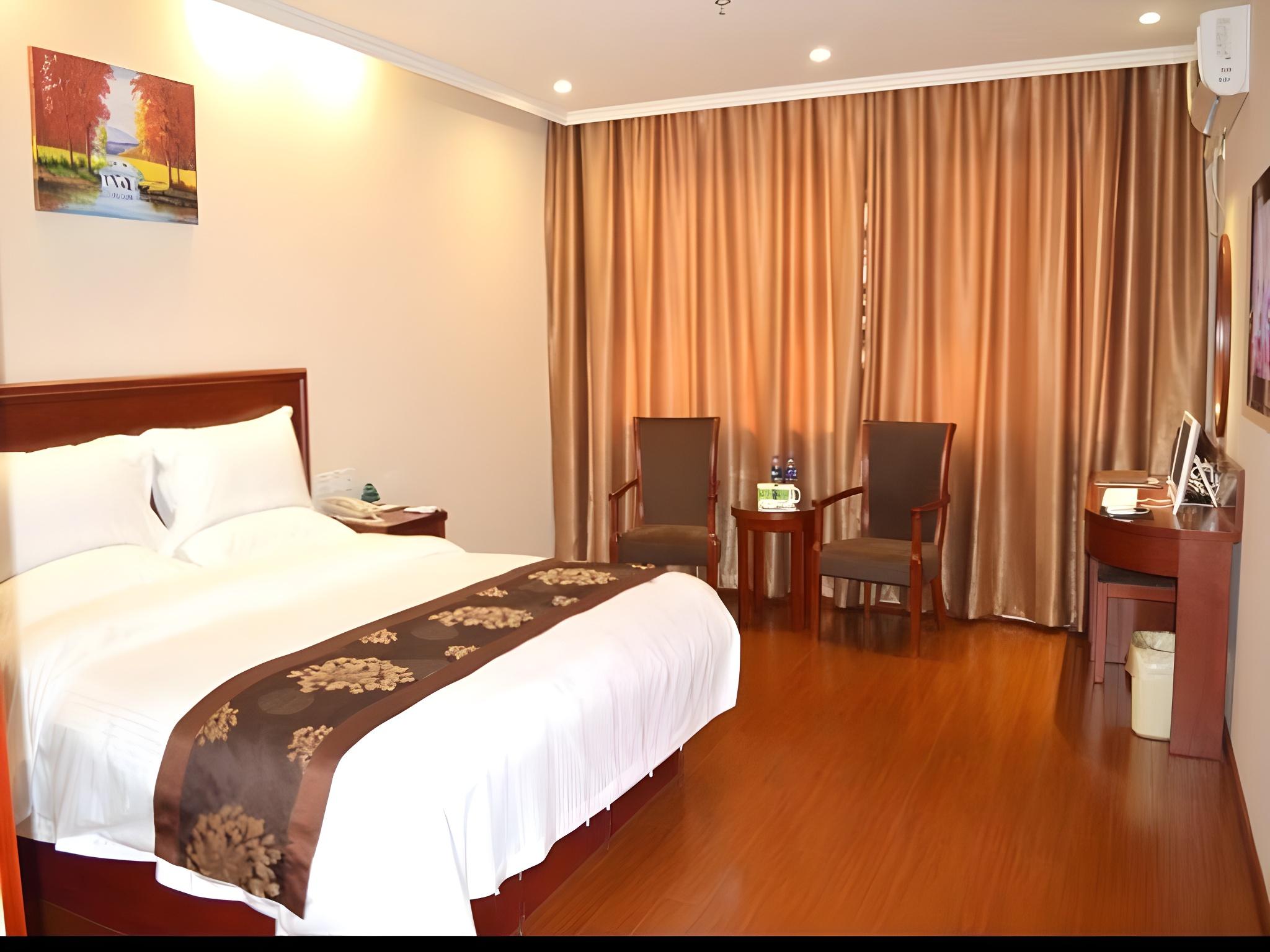 GUEST ROOM, DOUBLE BED