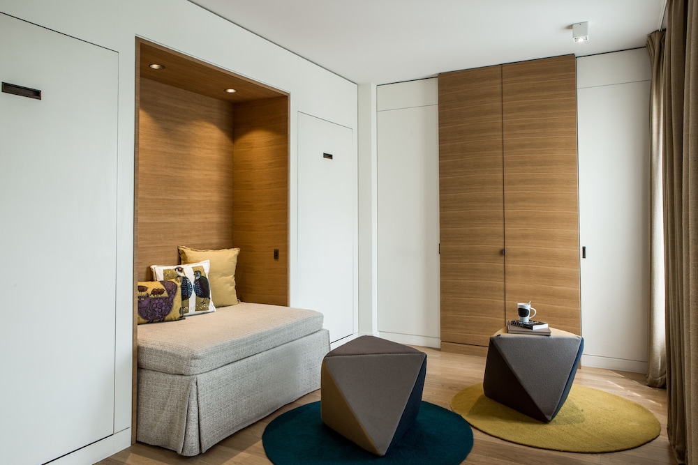 Hotel Marignan Champs Elysees 22/70