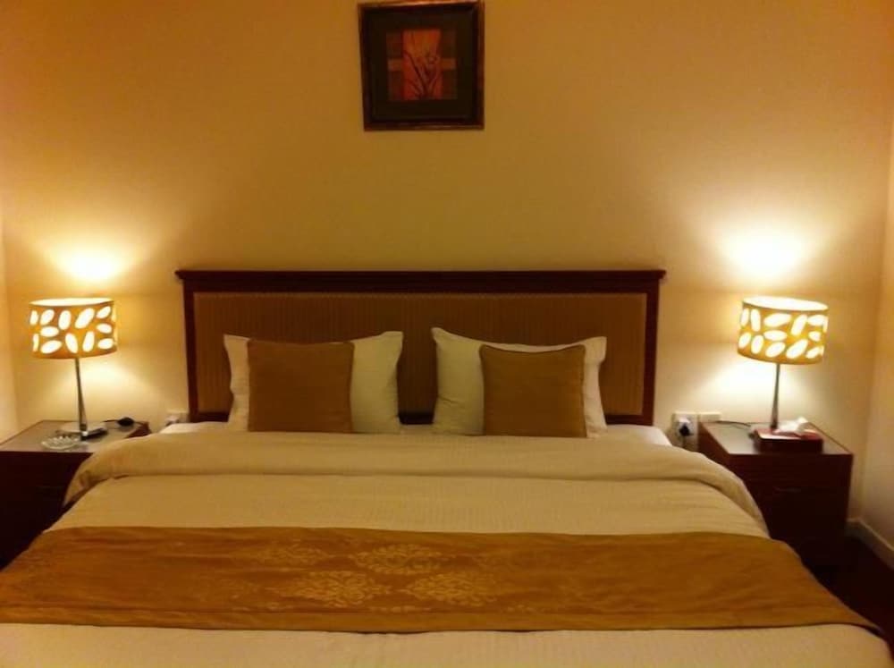 Al Jazeera Hotel Apartments LLC 12/30