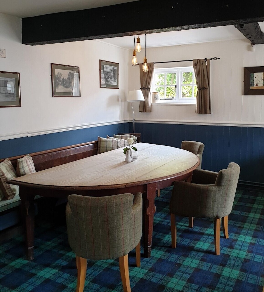 Ye Olde George Inn 36/50
