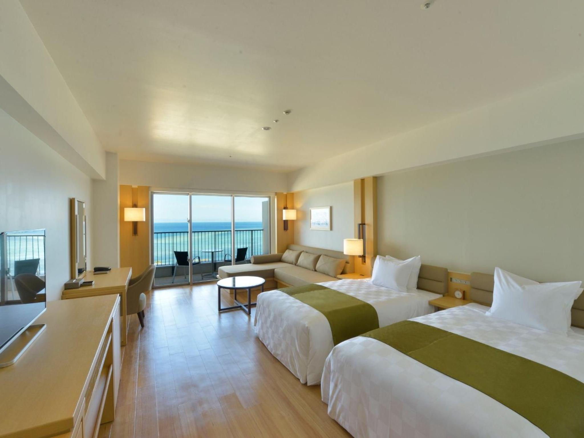 Deluxe, Ocean View