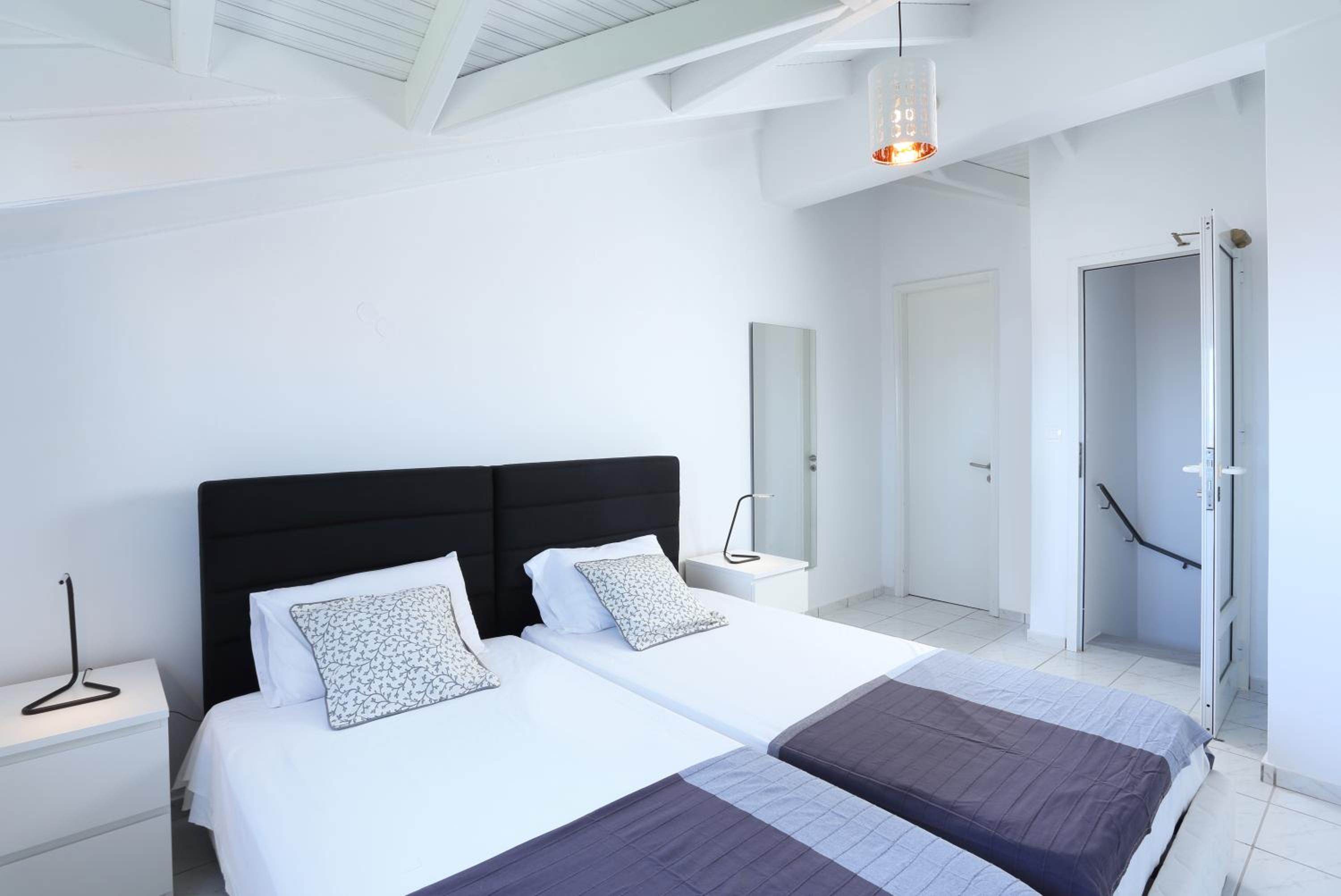 Natalies Hotel and Apartments 14/54