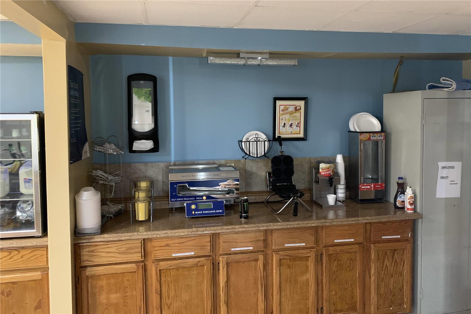 Days Inn By Wyndham Louisville Airport Fair And Expo Center 10/32