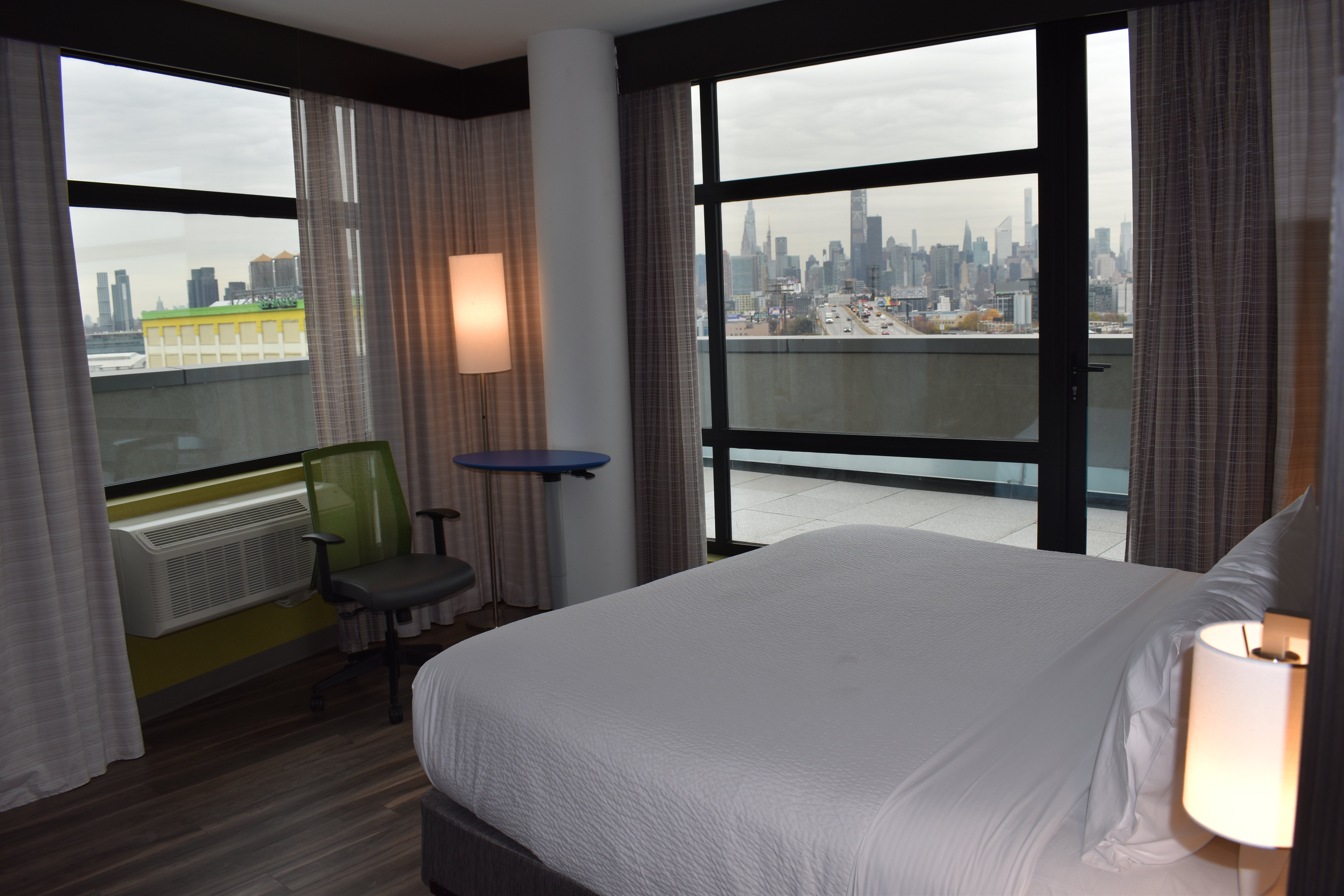 Holiday Inn Express Long Island City E New York, an IHG Hotel 18/48