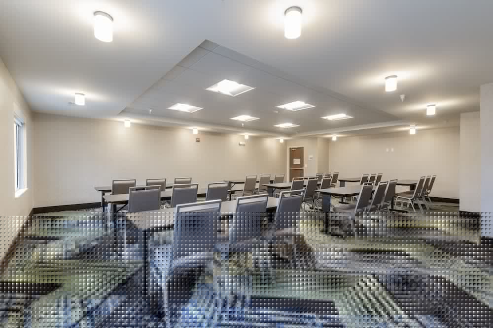 Holiday Inn Express and Suites South Bend South 58/64