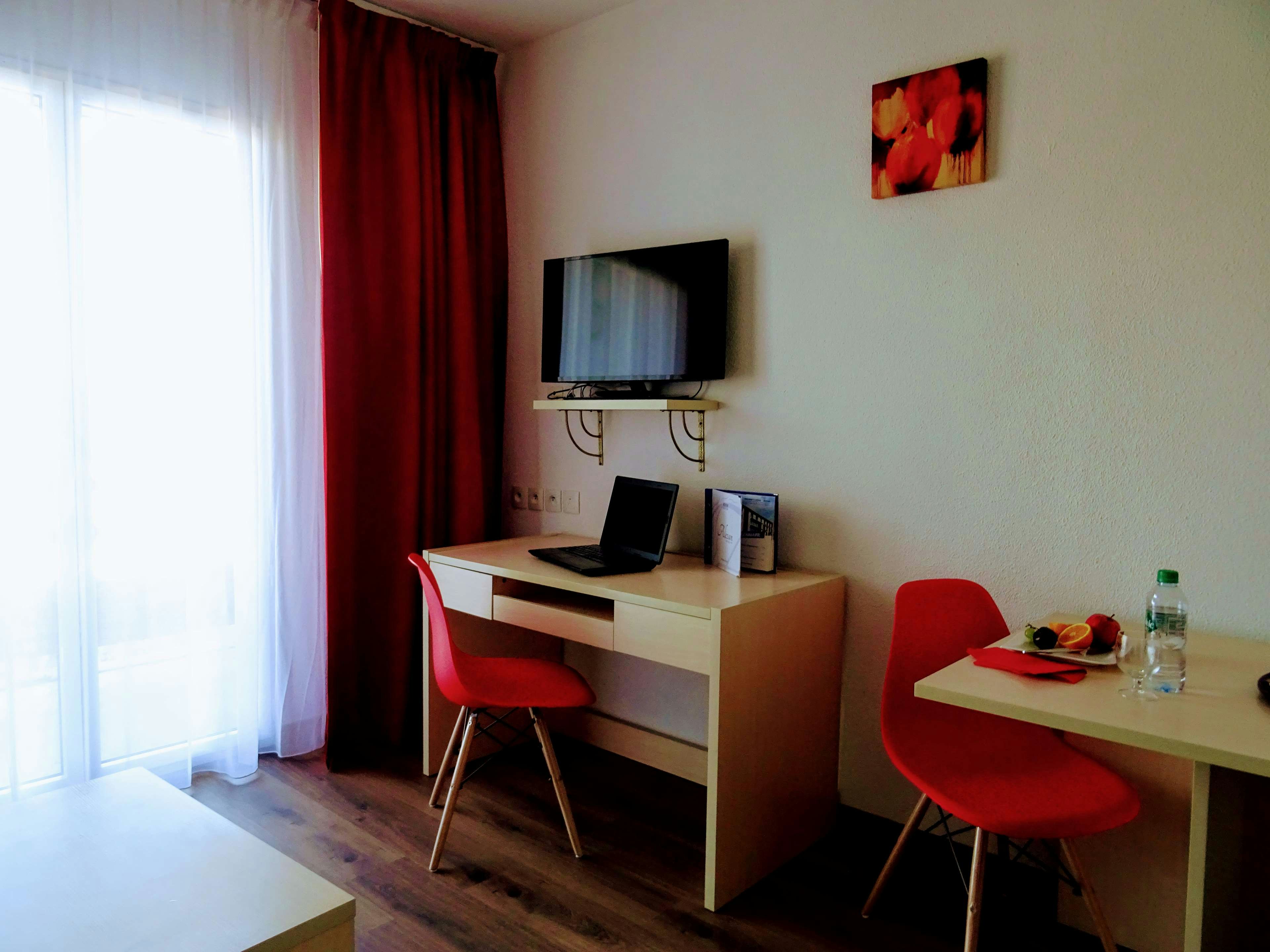 Alezan Hotel & Residence 60/71