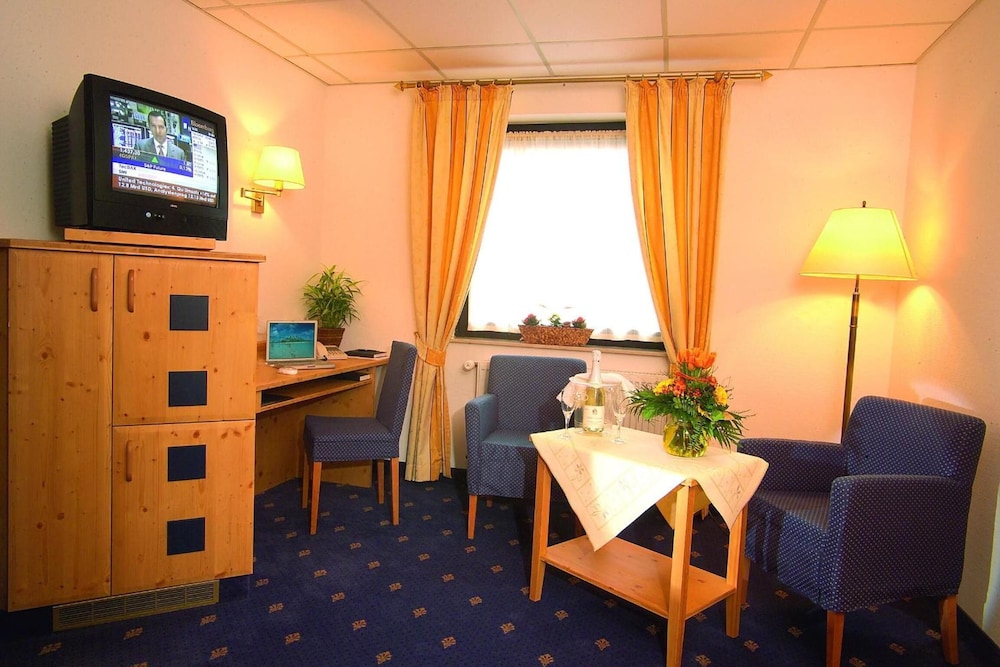 Hotel Zum Lowen 37/61