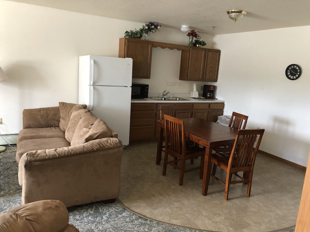 Super 8 By Wyndham Escanaba 33/39