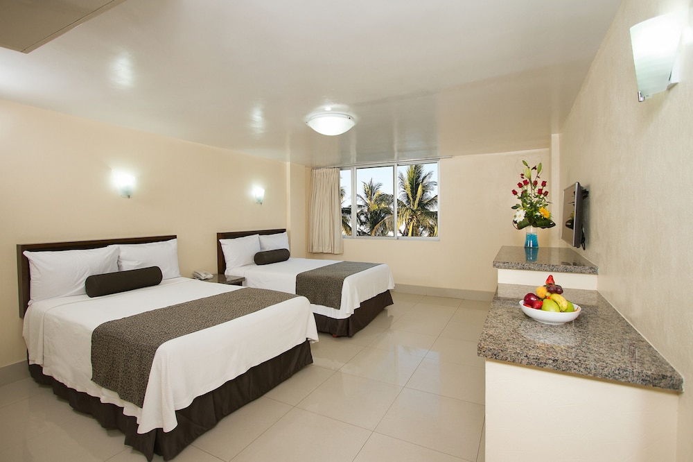 Don Pelayo Pacific Beach Hotel 27/69