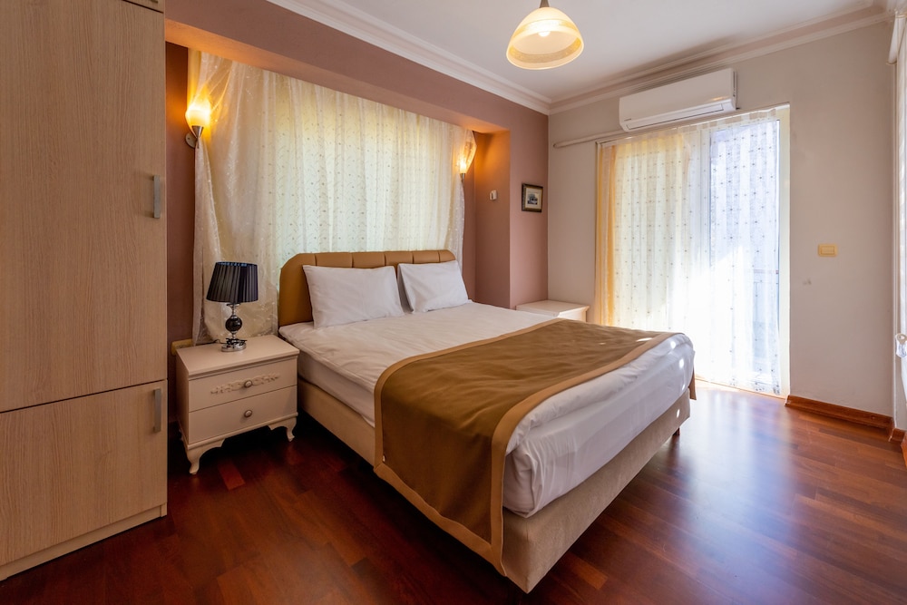 Vira Apart Hotel 10/50