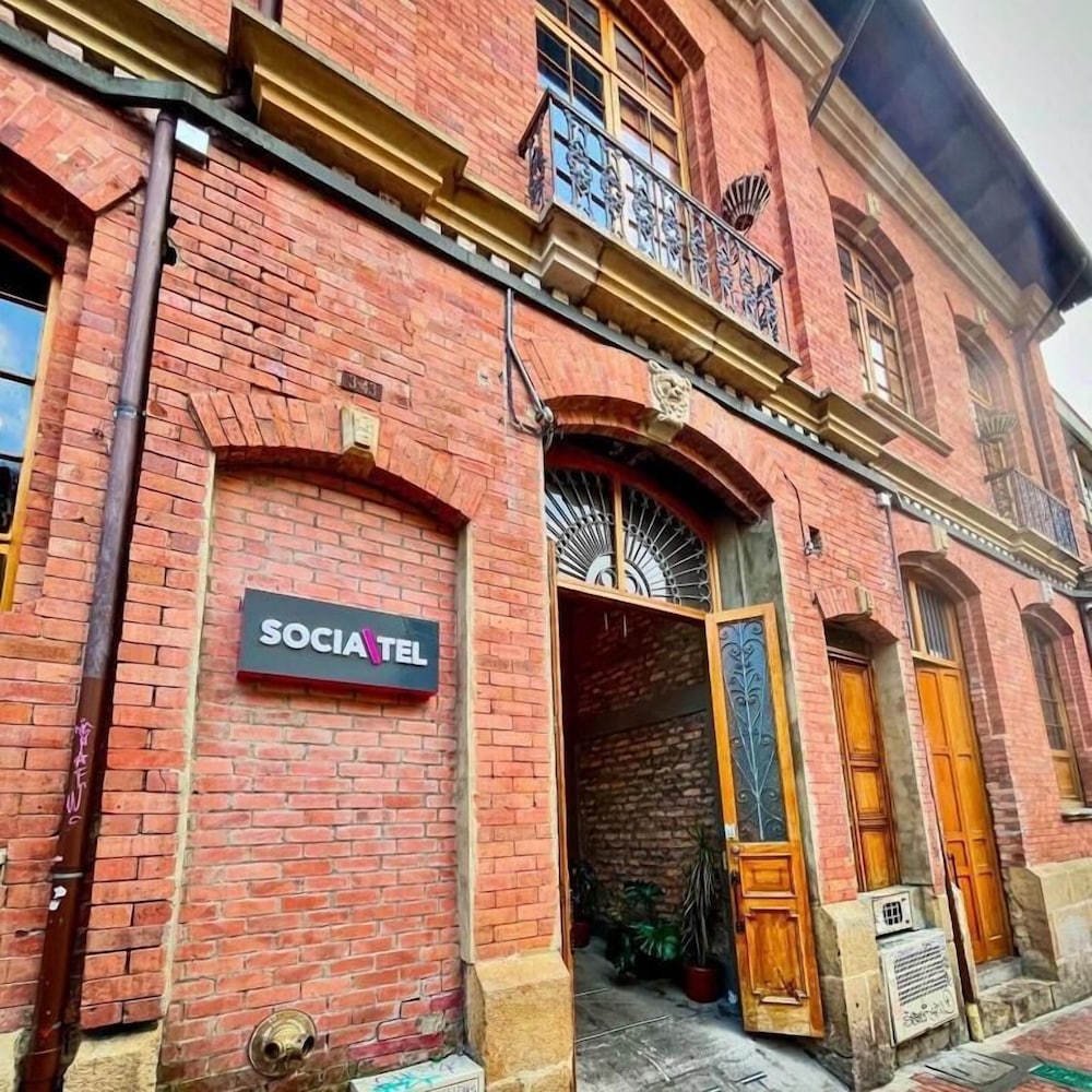 Socialtel Bogota Candelaria Colombia 1/49