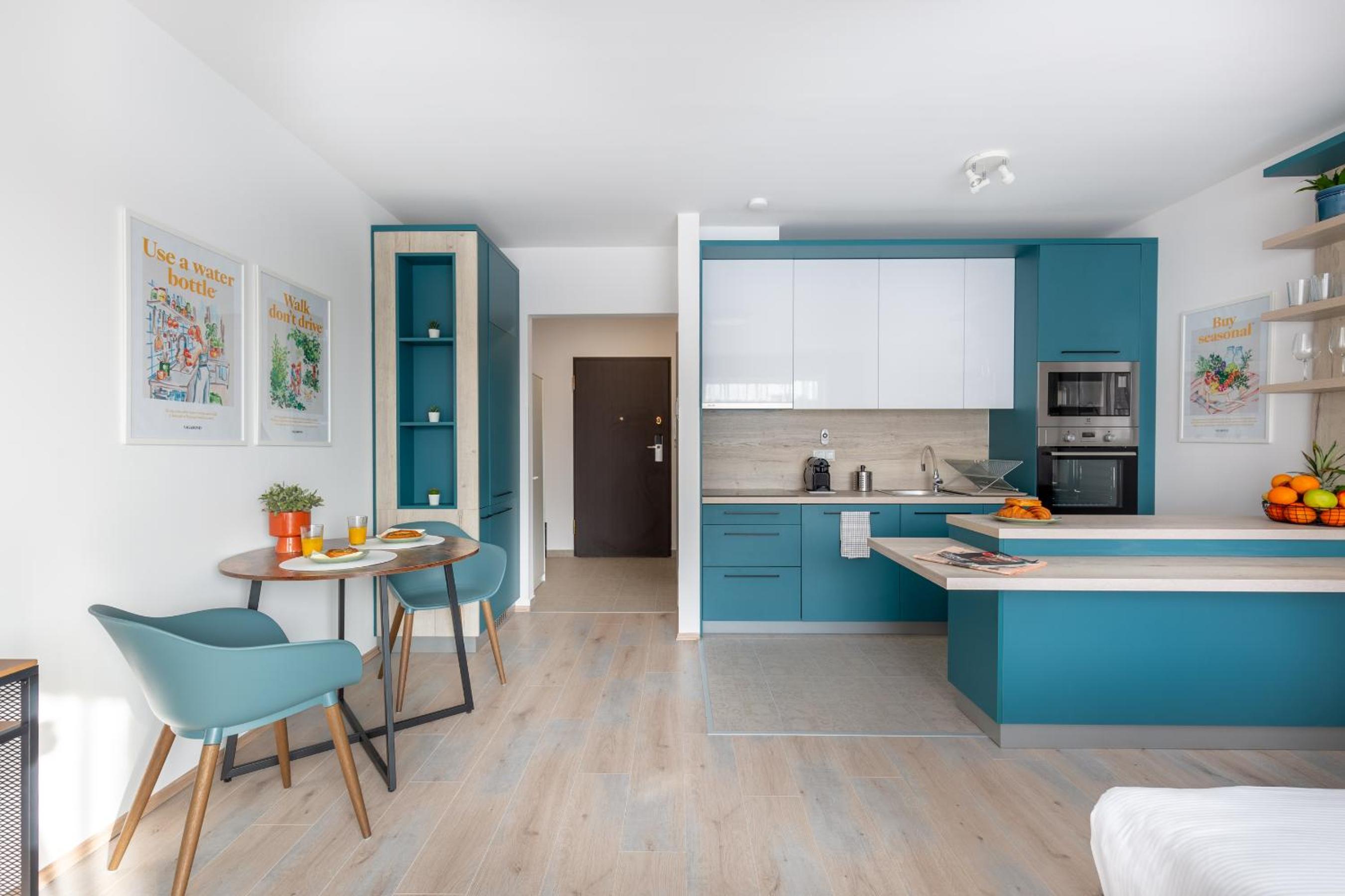 Hock Residence by Vagabond 15/24