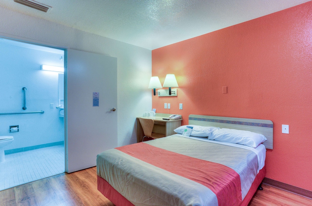 Motel6 Tigard, OR - Portland South - Lake Oswego 44/59