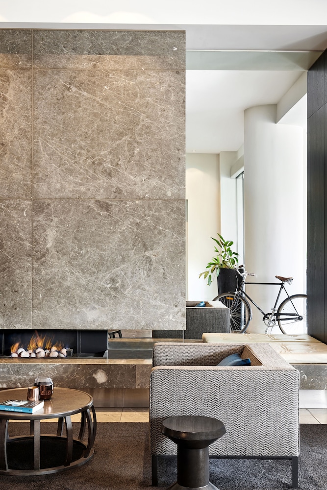 PUNTHILL SOUTH YARRA GRAND 21/61