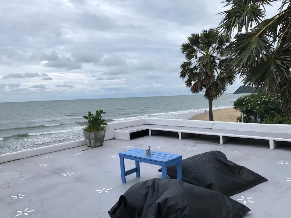 Hua Plee Lazy Beach 44/50
