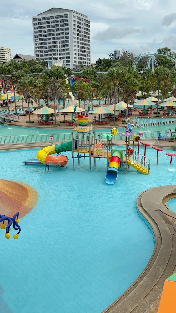PATTAYA PARK BEACH RESORT 41/50