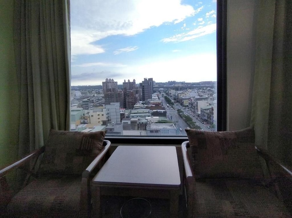 Hotel J 48/54