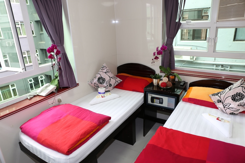 Canada Hotel 20/50