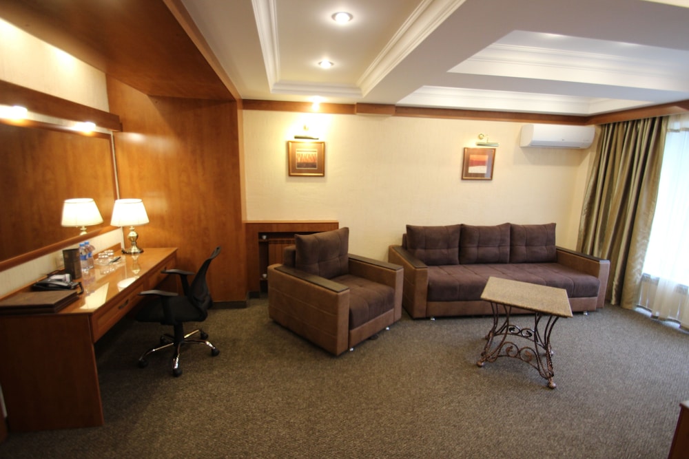 Uyut Hotel 57/69