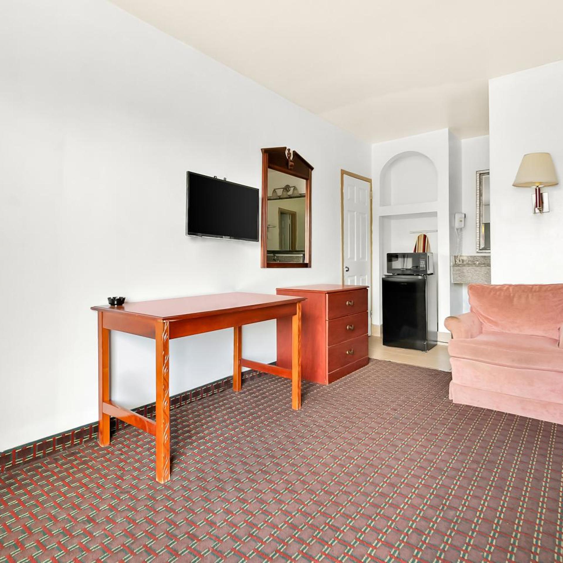 Capitol Inn and Suites 4/32
