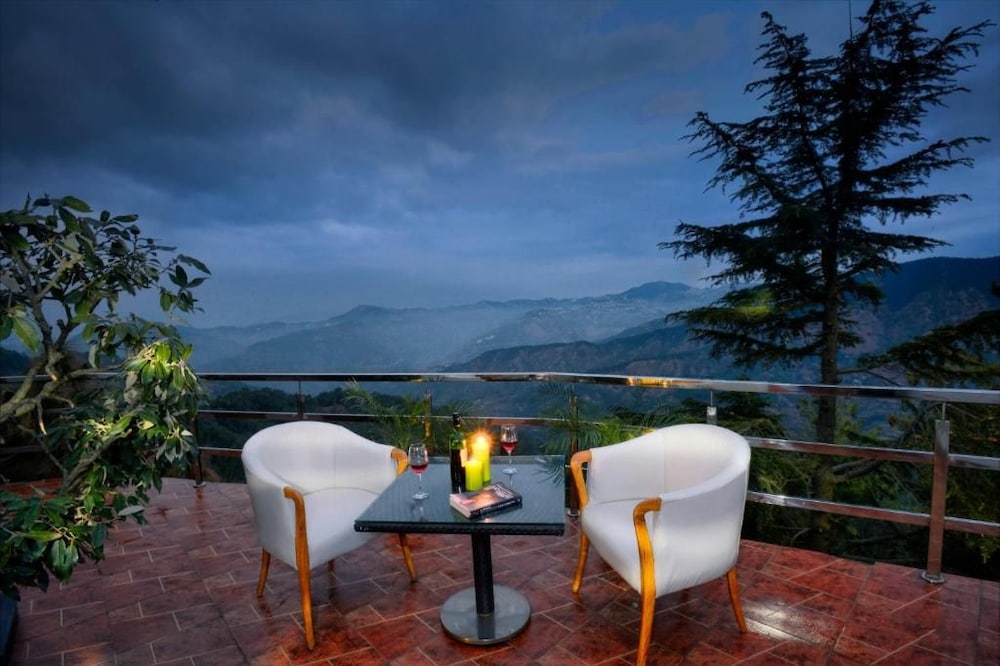 CHAIL VILLAS HOTEL 34/50