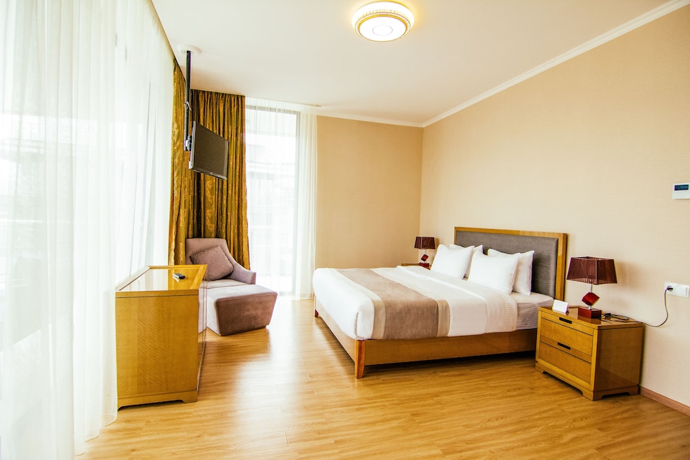 Lisi Hills Hotel 24/50