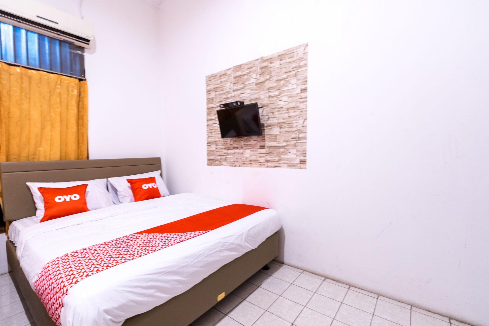 OYO 1421 Kasmaran Guest House Syariah 8/32