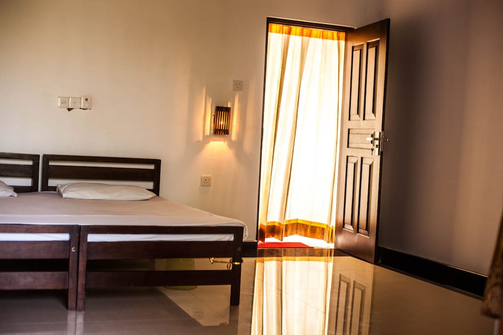 Lagoonvilla Hotel 6/16