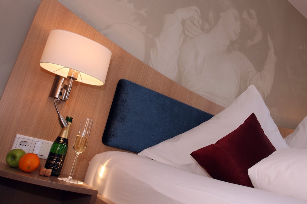 Villa Ludwig Suite Hotel 23/50